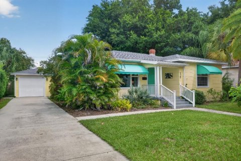 Casa en Saint Petersburg, Florida 2 dormitorios, 121.79 m2 № 2379553