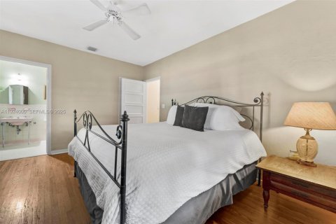 Купить виллу или дом в Майами, Флорида 4 спальни, 179.49м2, № 1985836 - фото 30