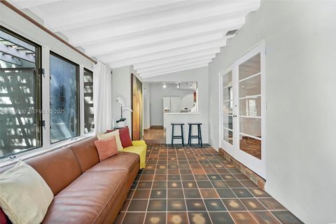 Купить виллу или дом в Майами, Флорида 4 спальни, 179.49м2, № 1985836 - фото 14