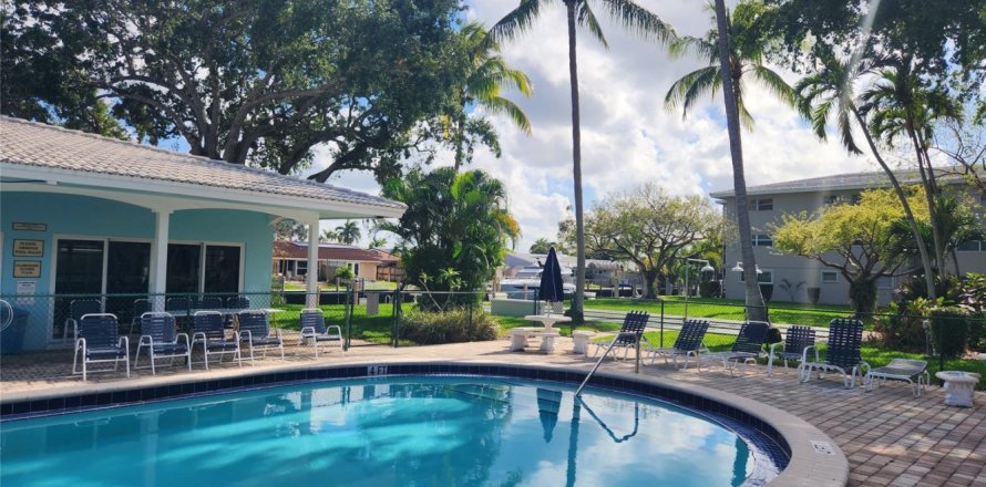 Condo in Fort Lauderdale, Florida, 1 bedroom  № 821124