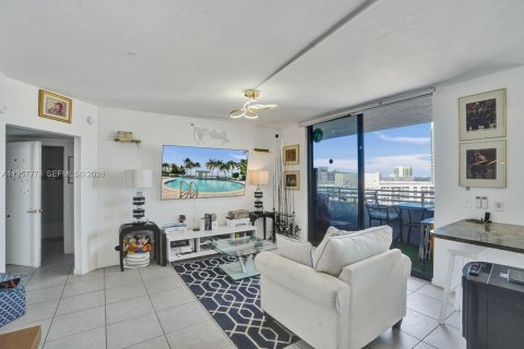 Copropriété à vendre à Miami Beach, Floride: 2 chambres, 100.71 m2 № 2154817 - photo 12