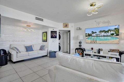 Copropriété à vendre à Miami Beach, Floride: 2 chambres, 100.71 m2 № 2154817 - photo 9