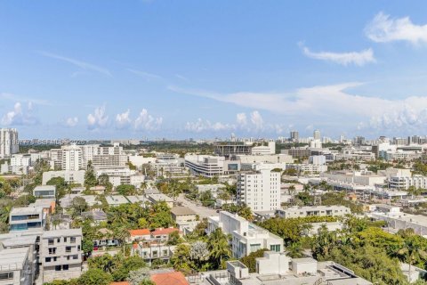 Copropriété à vendre à Miami Beach, Floride: 2 chambres, 100.71 m2 № 2154817 - photo 17