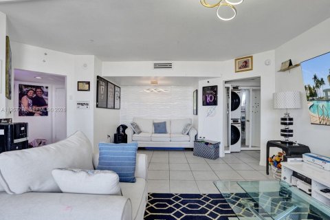 Copropriété à vendre à Miami Beach, Floride: 2 chambres, 100.71 m2 № 2154817 - photo 10