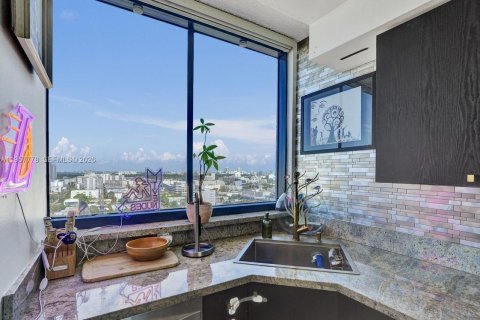 Copropriété à vendre à Miami Beach, Floride: 2 chambres, 100.71 m2 № 2154817 - photo 22