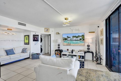 Copropriété à vendre à Miami Beach, Floride: 2 chambres, 100.71 m2 № 2154817 - photo 7