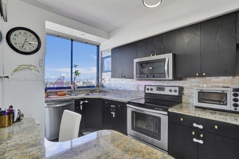Copropriété à vendre à Miami Beach, Floride: 2 chambres, 100.71 m2 № 2154817 - photo 20