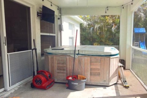 Casa en venta en Port St. Lucie, Florida, 4 dormitorios, 196.21 m2 № 2153857 - foto 17