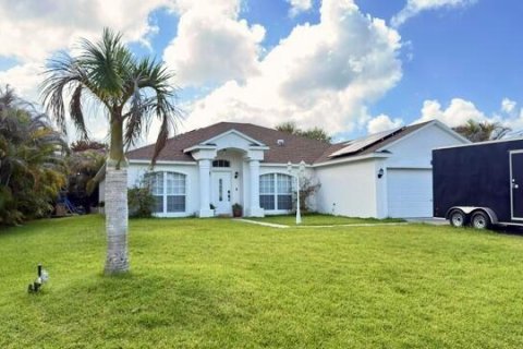 Casa en venta en Port St. Lucie, Florida, 4 dormitorios, 196.21 m2 № 2153857 - foto 1