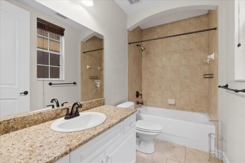 Condo in Gainesville, Florida, 2 bedrooms  № 1870755 - photo 19