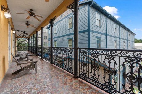 Condo in Gainesville, Florida, 2 bedrooms  № 1870755 - photo 27