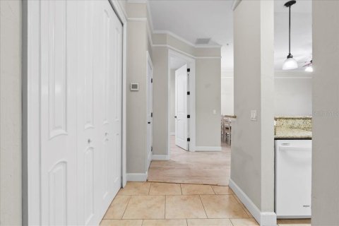Condo in Gainesville, Florida, 2 bedrooms  № 1870755 - photo 4