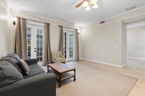 Condo in Gainesville, Florida, 2 bedrooms  № 1870755 - photo 11