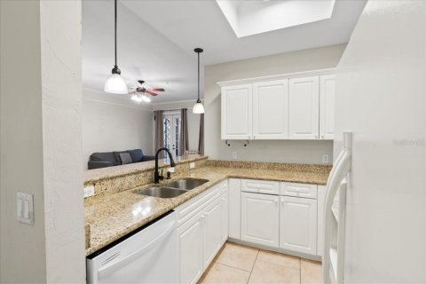 Condo in Gainesville, Florida, 2 bedrooms  № 1870755 - photo 5