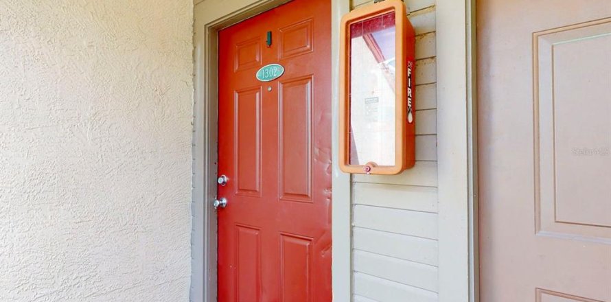 Condominio en Saint Petersburg, Florida, 1 dormitorio № 744777