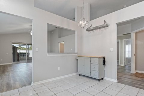 Villa ou maison à vendre à Brandon, Floride: 3 chambres, 172.43 m2 № 1680305 - photo 14