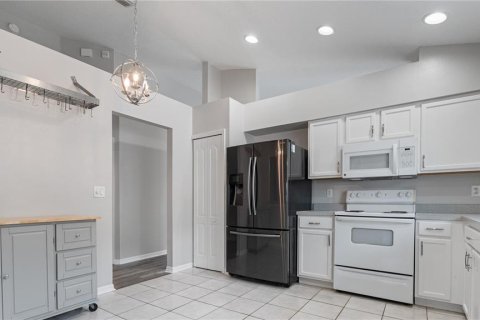 Villa ou maison à vendre à Brandon, Floride: 3 chambres, 172.43 m2 № 1680305 - photo 13
