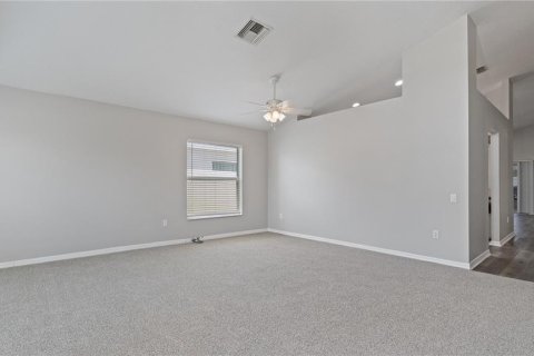 Villa ou maison à vendre à Brandon, Floride: 3 chambres, 172.43 m2 № 1680305 - photo 8