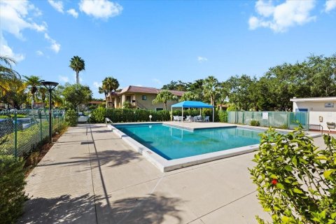 Снять в аренду кондоминиум в Уэстон, Флорида 2 спальни, 114.36м2, № 1991587 - фото 26