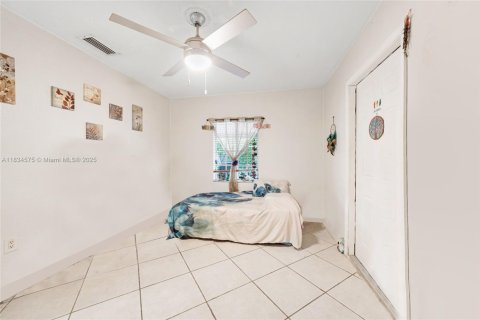 Casa en venta en North Miami, Florida, 3 dormitorios, 130.06 m2 № 1821603 - foto 13