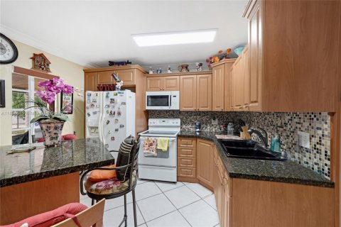 Casa en venta en North Miami, Florida, 3 dormitorios, 130.06 m2 № 1821603 - foto 28