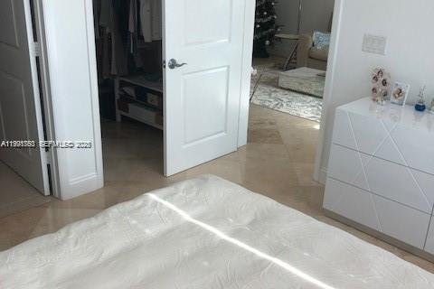 Copropriété à louer à Hallandale Beach, Floride: 1 chambre, 76.27 m2 № 2052588 - photo 10