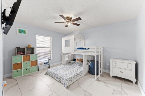 House in Palm Bay, Florida 3 bedrooms, 153.47 sq.m. № 2247130 - photo 30