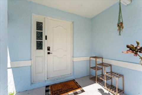 House in Palm Bay, Florida 3 bedrooms, 153.47 sq.m. № 2247130 - photo 5