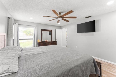 House in Palm Bay, Florida 3 bedrooms, 153.47 sq.m. № 2247130 - photo 22