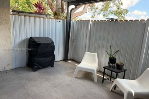 Купить таунхаус в Майами, Флорида 3 спальни, 106.84м2, № 2027766 - фото 27