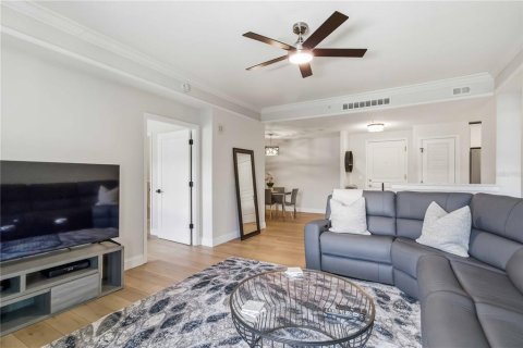 Copropriété à vendre à Sarasota, Floride: 2 chambres, 107.77 m2 № 2308747 - photo 12