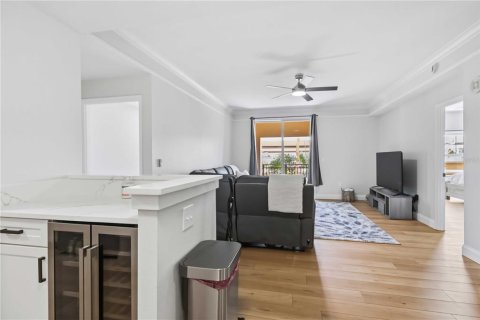 Copropriété à vendre à Sarasota, Floride: 2 chambres, 107.77 m2 № 2308747 - photo 11