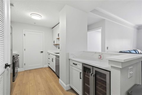 Copropriété à vendre à Sarasota, Floride: 2 chambres, 107.77 m2 № 2308747 - photo 9