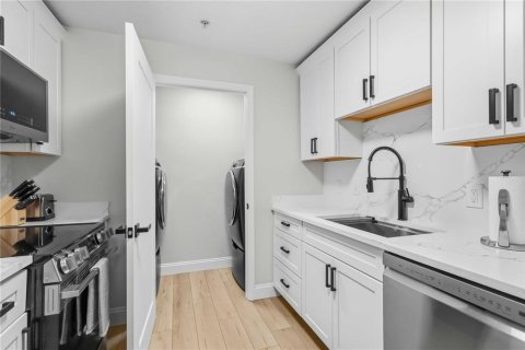 Copropriété à vendre à Sarasota, Floride: 2 chambres, 107.77 m2 № 2308747 - photo 17
