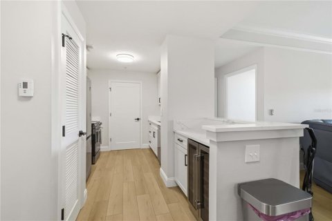Copropriété à vendre à Sarasota, Floride: 2 chambres, 107.77 m2 № 2308747 - photo 10