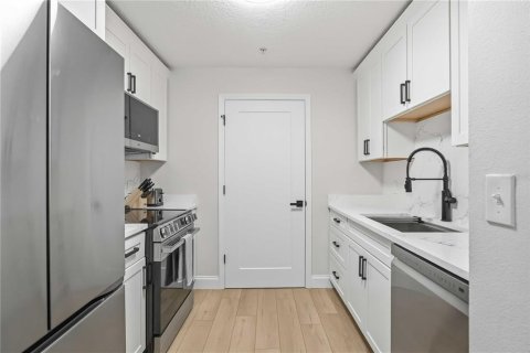 Copropriété à vendre à Sarasota, Floride: 2 chambres, 107.77 m2 № 2308747 - photo 7