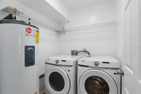 Снять в аренду квартиру в Орландо, Флорида 3 спальни, 204.38м2, № 2114128 - фото 27