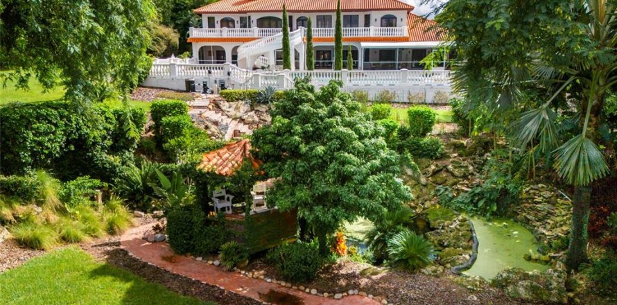Casa en Tavares, Florida 5 dormitorios, 609.62 m2 № 1532903