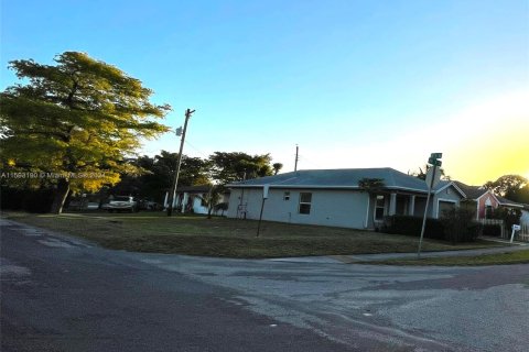 Terreno en venta en Hallandale Beach, Florida № 1861973 - foto 4