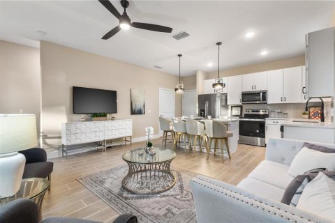 Touwnhouse à vendre à Kissimmee, Floride: 3 chambres, 134.89 m2 № 2415446 - photo 7