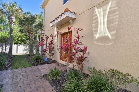 Adosado en venta en Tampa, Florida, 3 dormitorios, 219.99 m2 № 1894380 - foto 3