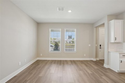 House in Winter Garden, Florida 3 bedrooms, 155.89 sq.m. № 1629782 - photo 6