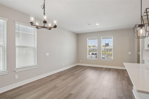 House in Winter Garden, Florida 3 bedrooms, 155.89 sq.m. № 1629782 - photo 10