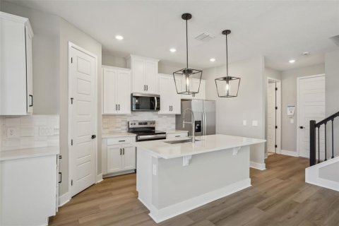 House in Winter Garden, Florida 3 bedrooms, 155.89 sq.m. № 1629782 - photo 11