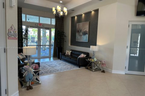 Adosado en alquiler en Hialeah, Florida, 3 dormitorios, 143.53 m2 № 1954138 - foto 16