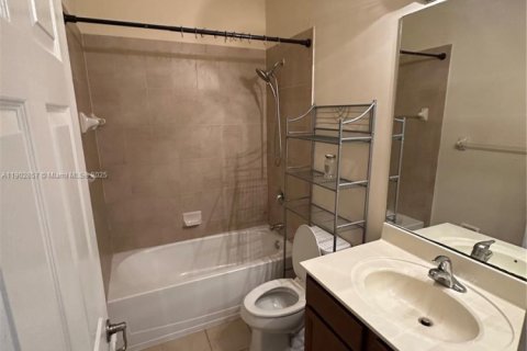 Adosado en alquiler en Hialeah, Florida, 3 dormitorios, 143.53 m2 № 1954138 - foto 9