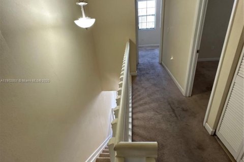 Adosado en alquiler en Hialeah, Florida, 3 dormitorios, 143.53 m2 № 1954138 - foto 5