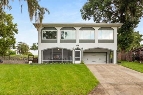 House in Eustis, Florida 3 bedrooms, 186.64 sq.m. № 1837623 - photo 2