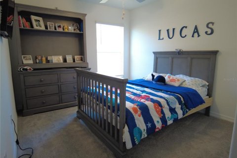 House in Zephyrhills, Florida 4 bedrooms, 180.14 sq.m. № 1854497 - photo 13