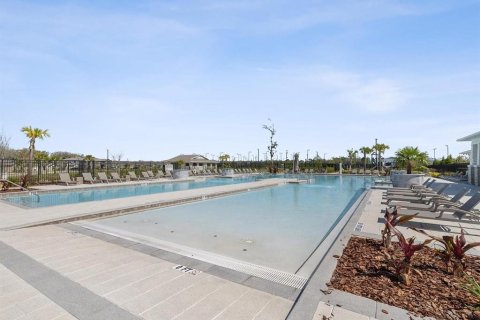 House in Zephyrhills, Florida 4 bedrooms, 180.14 sq.m. № 1854497 - photo 22